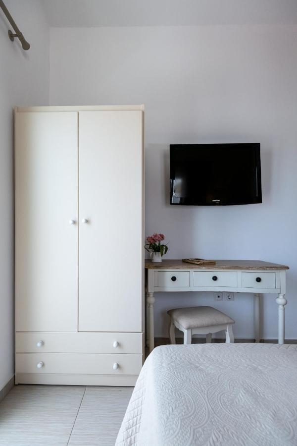 Niriides Luxury Studios Astypálaia Buitenkant foto