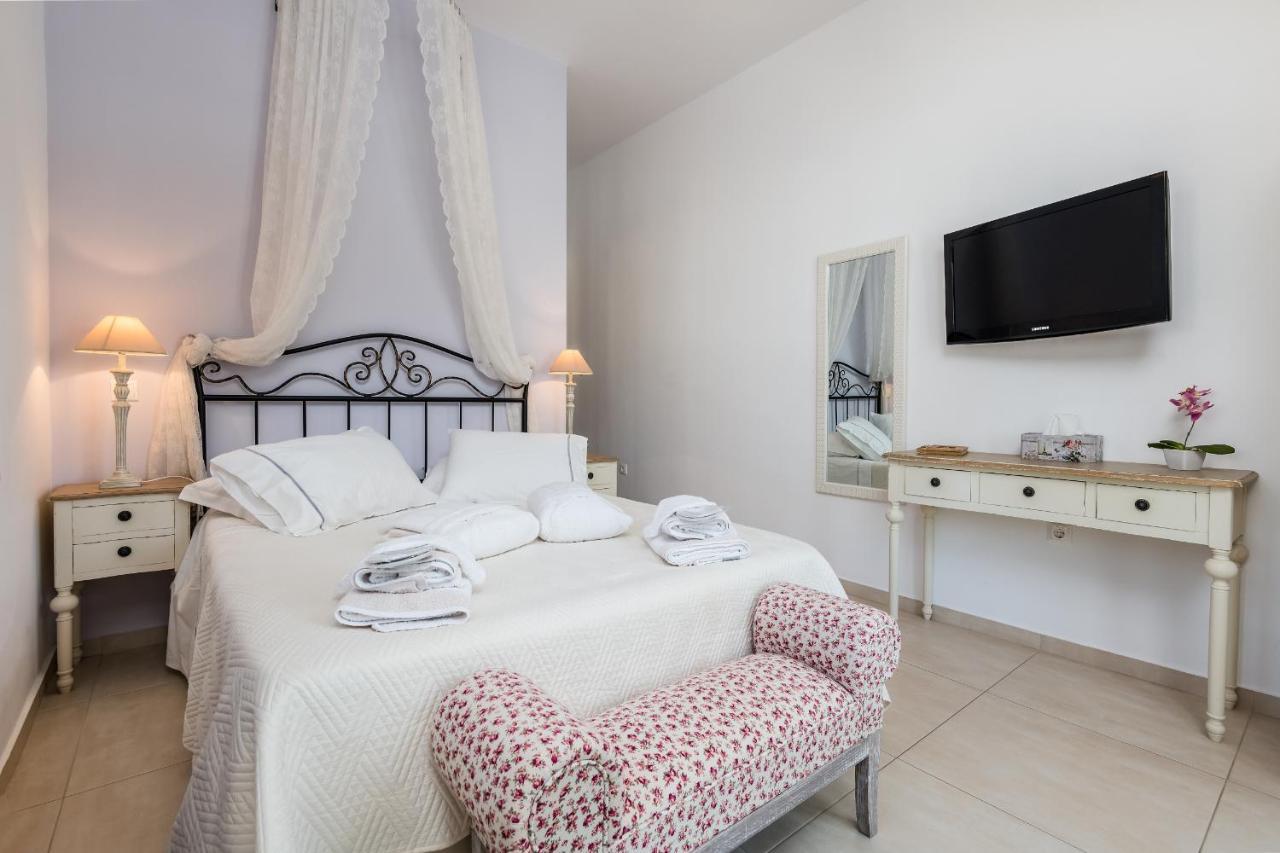 Niriides Luxury Studios Astypálaia Buitenkant foto