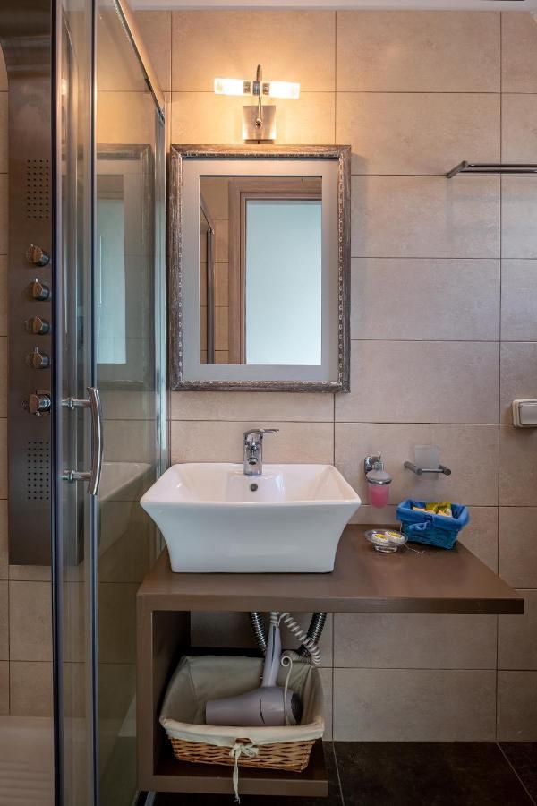 Niriides Luxury Studios Astypálaia Buitenkant foto